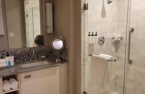 Central Beach Apartamento | Luxury Junior Suite in Five Star Hotel