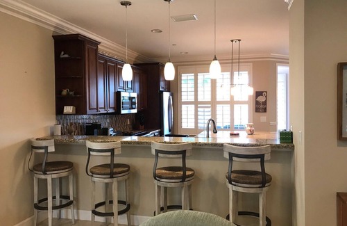 Stuart Casa | Luxury Key West feel steps from Historic downtown Stuart, minutes from the beach