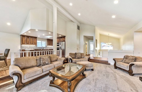 Tahoe Keys Casa | Luxury Keys Living: 3BR, Pool, Boat Dock, & BBQ