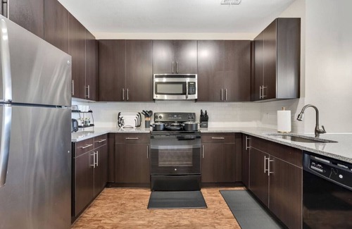 Courier City - Oscawana Apartamento | luxury King suite W/ Views,Pool,Gym & Free Parking
