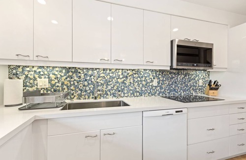 La Jolla Shores Condominio | Luxury La Jolla Shores Condo with Pool, Jacuzzi, Tennis Courts, Pickelball Court