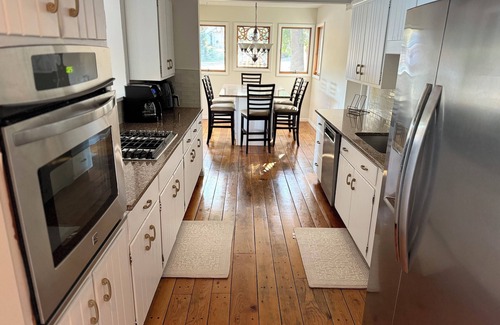 Bridgeton Casa | Luxury Lake House Getaway in charming Jersey Shore Countryside