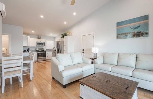 Indian Point Villa | Luxury Lake Life - Heated Pool - Hot Tub - Game Room - Stunning Lake Views