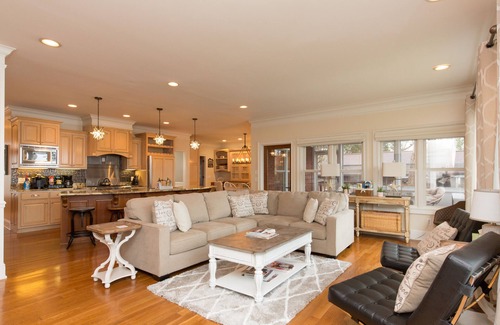Mount Juliet Casa | Luxury Lake Living Close to the City! w/ optional pontoon boat with a slide!