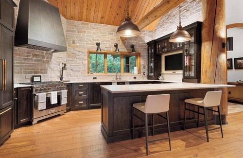 Charlevoix Casa | ¡Residencia ejecutiva en el lago Michigan con increíbles puestas de sol y colores de otoño!