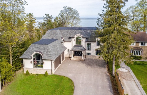 Innisfil Cabaña | Luxury Lake Simcoe Waterfront Cottage