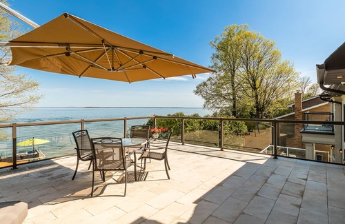 Innisfil Cabaña | Luxury Lake Simcoe Waterfront Cottage