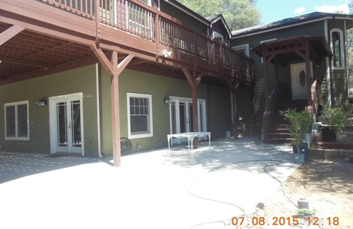 Dos Rios Casa | Suite de lujo en el lago con golf y disc golf en las montañas de Mendocino. Wifi