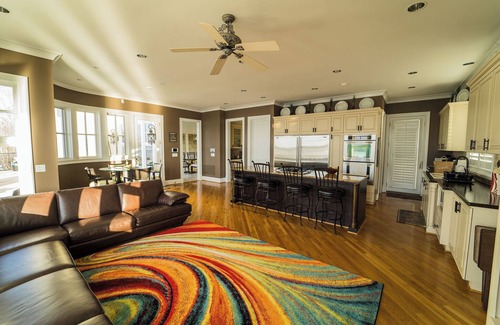 Steele Creek Casa | LUGAR DE LUJO LAKEFRONT