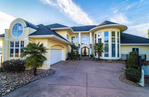 Steele Creek Casa | LUGAR DE LUJO LAKEFRONT