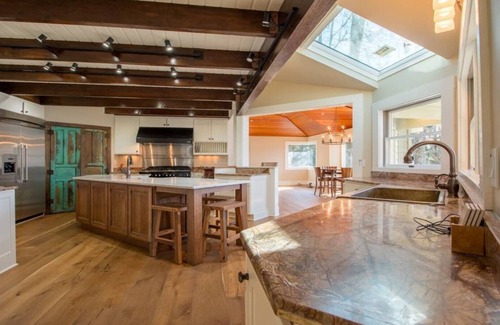 Lake Toxaway Casa | Lujoso Mountain LakeFront Home con juguetes