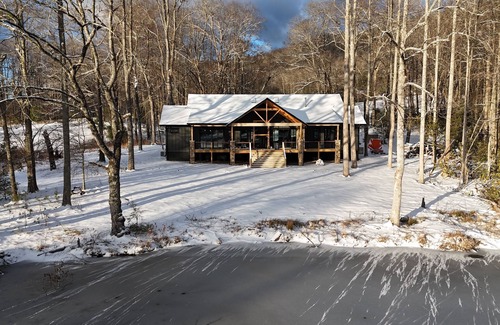Mills River Casa | Luxury Lakefront Retreat 5BR Modern Escape Near Asheville