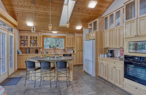 Bonner County Casa | Luxury Lakefront Retreat