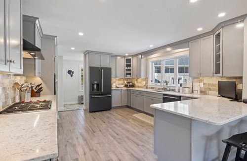 Standish Casa | Luxury Lakefront Retreat on Sebago Lake, Sleeps 10!