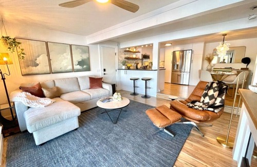 East Olympia Casa | Luxury Lakeside Retreat-S'mores Hot tub Watersports