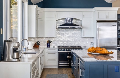 Fennville Casa | Luxury Lakeside Stunner w/ Beach, Firepit, Games