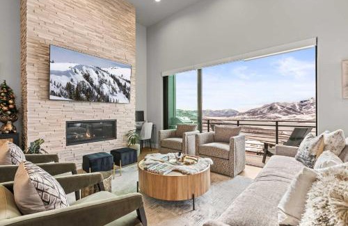Hideout Casa | Luxury Lakeview Retreat A Jordanelle Gem in Hideout, Utah