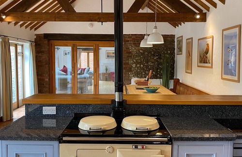 Fakenham Casa | Luxury Large Barn Close to North Norfolk Beaches
