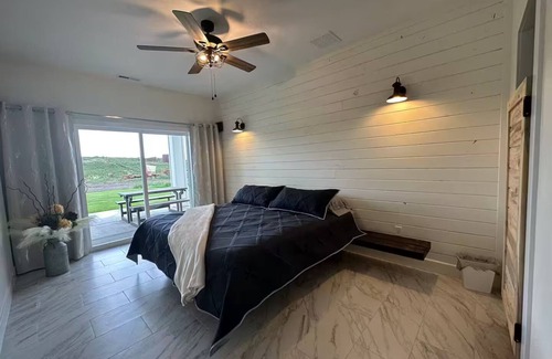 Panguitch Otro | Luxury Large Farm Home @ Stoney Farms -NO CHOREs