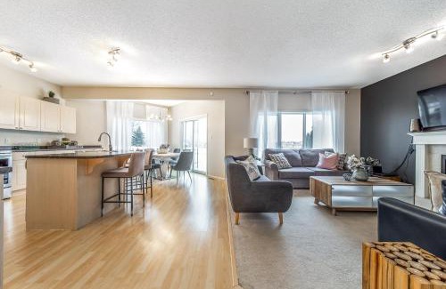 West Edmonton Casa | Luxury Lewis Estates Golf Course View Home By Henday, Whitemud, WEM, Acheson!