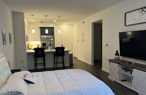 Laguna Hills Apartamento | Luxury Living 10 mini from Laguna Beach