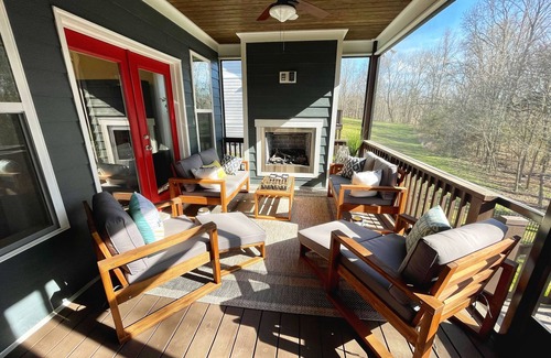Tullahoma Casa | Luxury Living at Tims Ford Lake, w/ Golf Cart