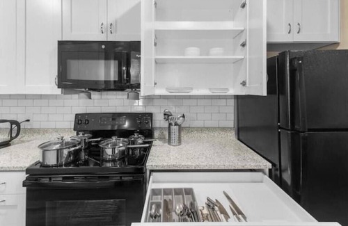 Melbourne Condominio | Luxury Living: Condo w/ Resort-Style Amenities
