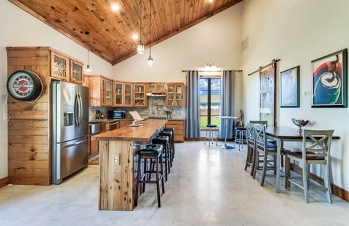 Milton Casa | Luxury Living in a Barndominium