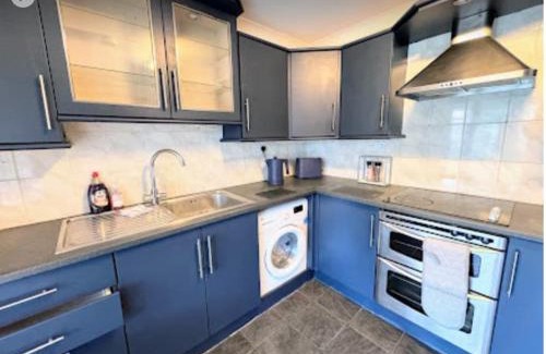 Fordwich Casa | Luxury Living in Canterbury with Hot Tub and Parking