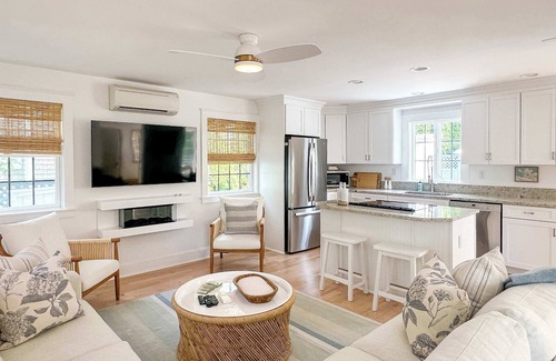 Edgartown Casa | Luxury Living in Downtown Edgartown w/ Heated Pool