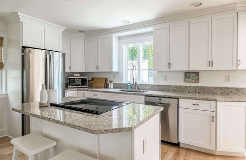 Edgartown Casa | Luxury Living in Downtown Edgartown w/ Heated Pool