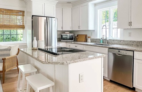 Edgartown Casa | Luxury Living in Downtown Edgartown w/ Heated Pool