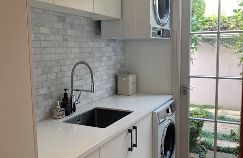 Remuera Casa | Luxury Living in Remuera Family Home w Pool - Prime Location