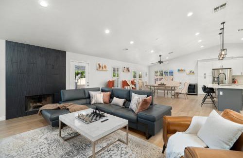 Hayden Estates Casa | Luxury Living, Private Pool, BBQ & Prime Location