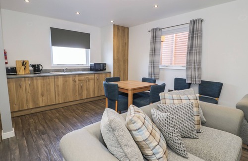 Meliden Cabaña | LUXURY LODGE 44, pet friendly, character holiday cottage in Dyserth