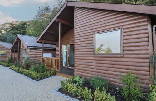 Dyserth Cabaña | Luxury Lodge 53
