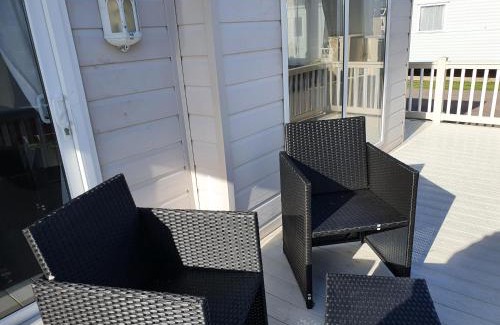 Felixstowe Otro | Luxury Lodge At Suffolk Sands Holiday Park Ref 45009Mv