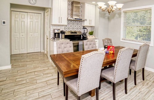 Tunkhannock Township Casa | Luxury Lodge for Family Getaway