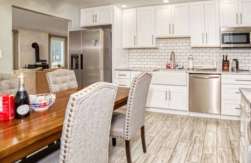 Tunkhannock Township Casa | Luxury Lodge for Family Getaway