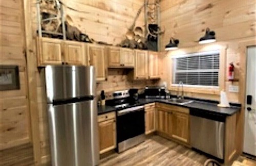 Christian County Casa | Luxury Lodge in the Wilderness
