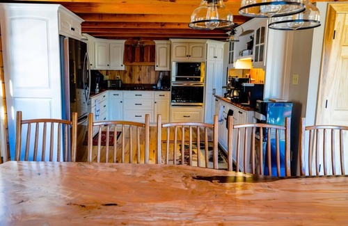 Alexandria Casa | Luxury Lodge Near Raystown Lake
