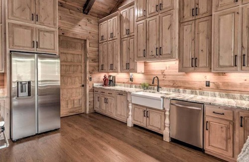 Blue Ridge Cabina | Luxury Lodge on the Toccoa - Riverfront | Hot Tub | Family Friendly