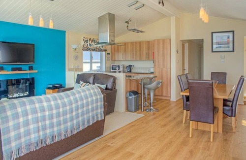 Tan-y-groes Chalet De Esquí | Alojamiento de 3 habitaciones en Tresaith Beach, Cardigan, Ceredigion