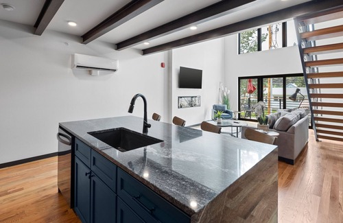 Hill City Apartamento | Luxury Loft 7 Downtown Main Street