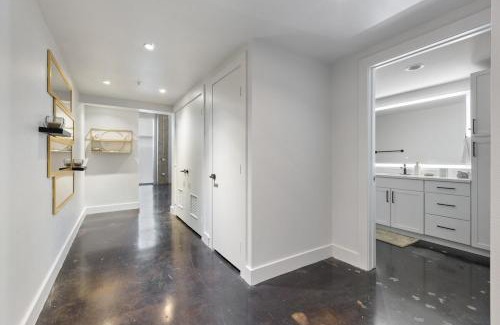 Deep Ellum Apartamento | Luxury Loft-Coastal Vibe