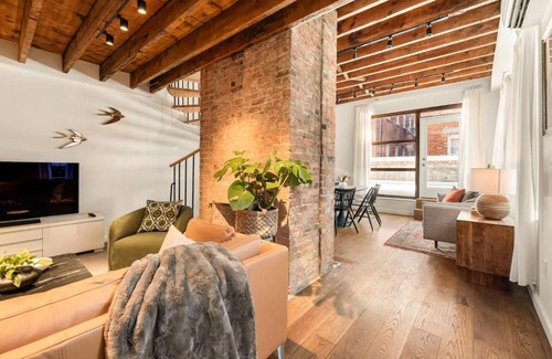 Over-the-Rhine Apartamento | Luxury Loft near Washington Park - Rooftop Deck