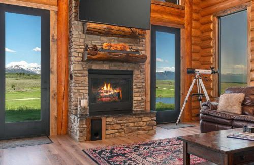 Tetonia Casa | Luxury Log Cabin Epic Views Hot Tub
