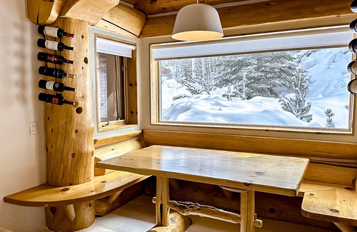 Highland Meadows Casa | Luxury log cabin with hot tub, sauna, lap pool, game room, & home gym