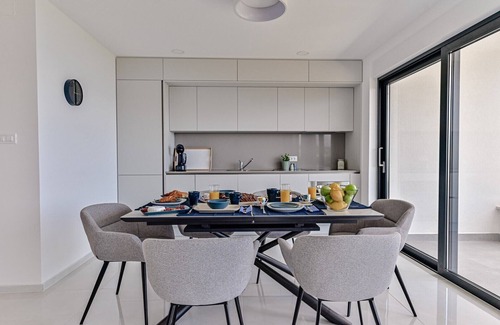 Zidarici Apartamento | Apartments Sea & Stone / Apartment Malinska Sky with private pool