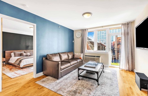 Harlem Apartamento | Luxury Manhattan abode with balcony and rooftop, close to all.